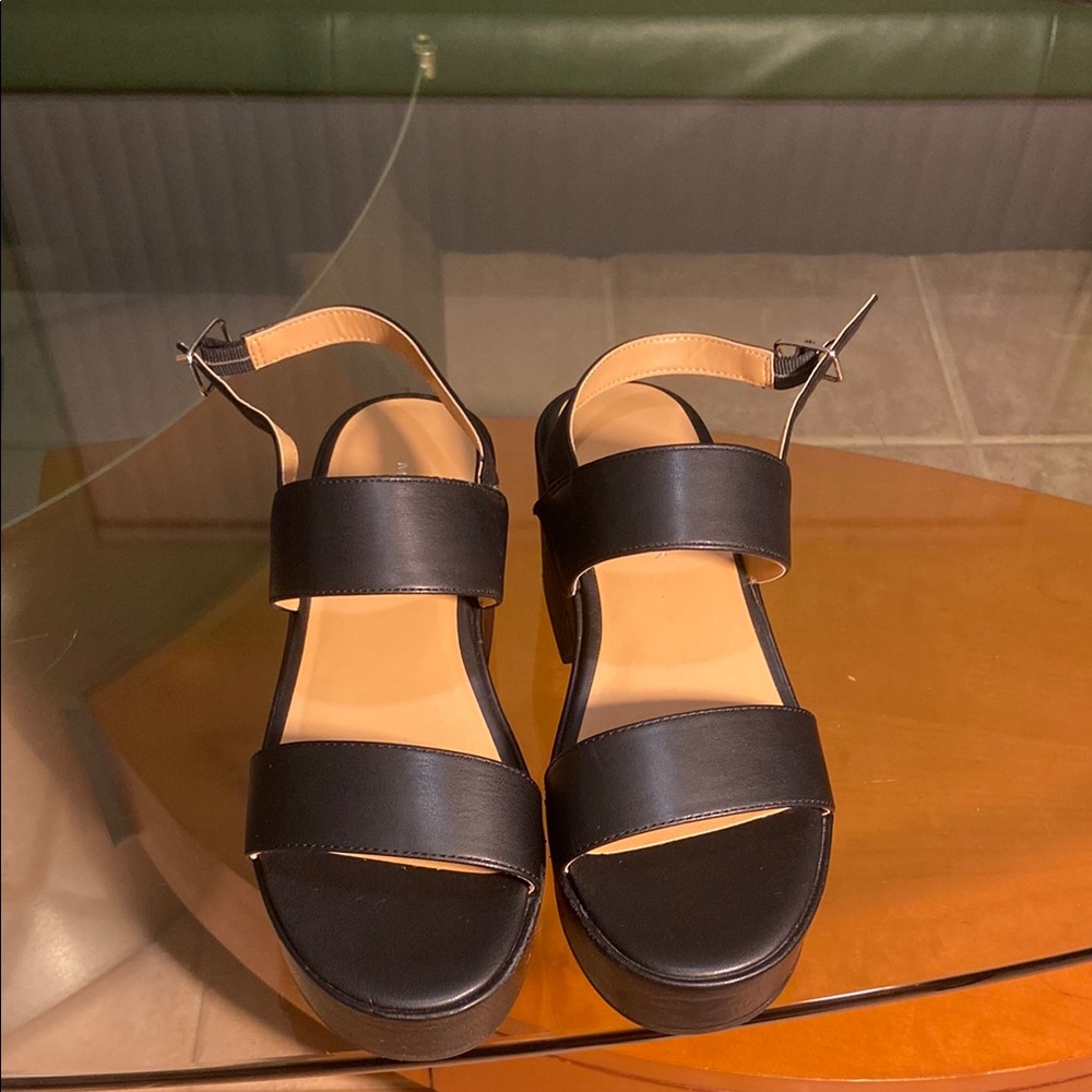 Marc Fisher platform sandals